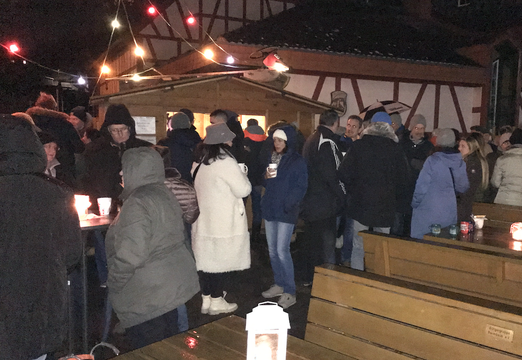 26.01.2024 - Apfelglühwein auf dem Dorfplatz