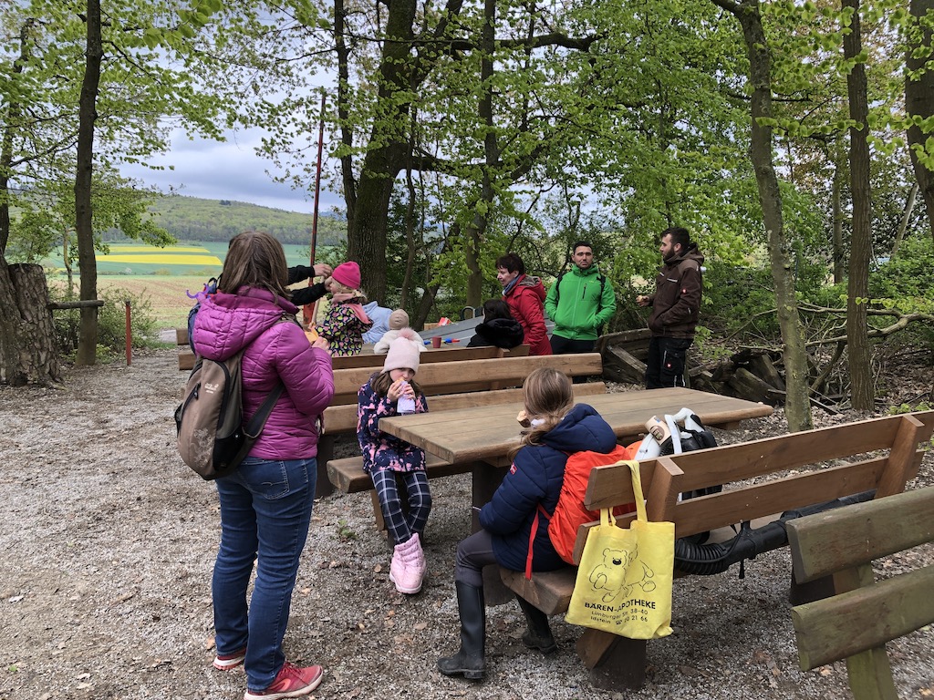 20.04.2024 - Kinder sammeln erfolgreich Müll